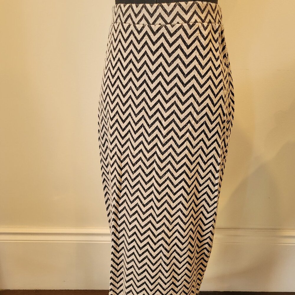 Fitted Herringbone Design Midi Skirt from Coin 1804